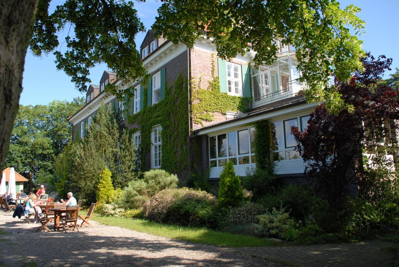 Bio- Und Gesundheitshotel Gutshaus Stellshagen Exterior photo