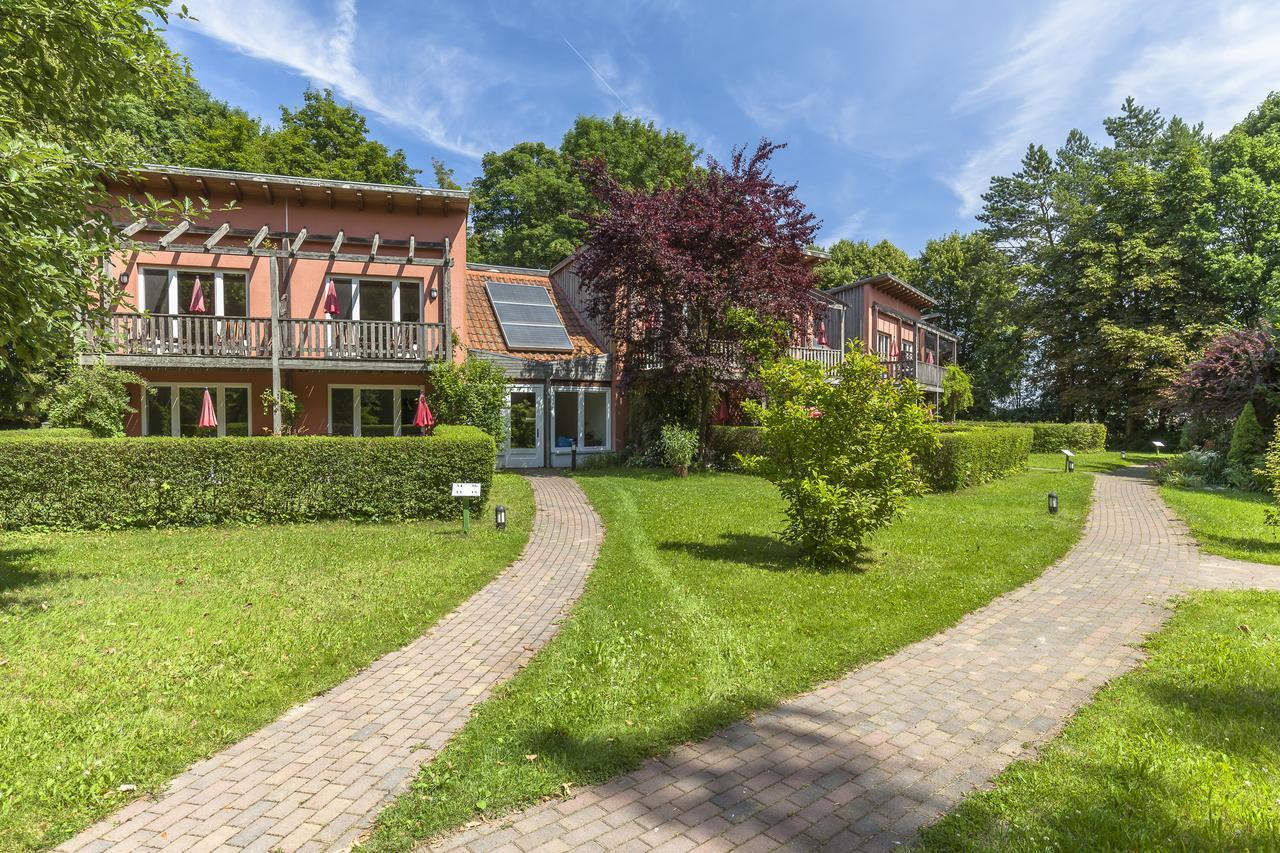 Bio- Und Gesundheitshotel Gutshaus Stellshagen Exterior photo